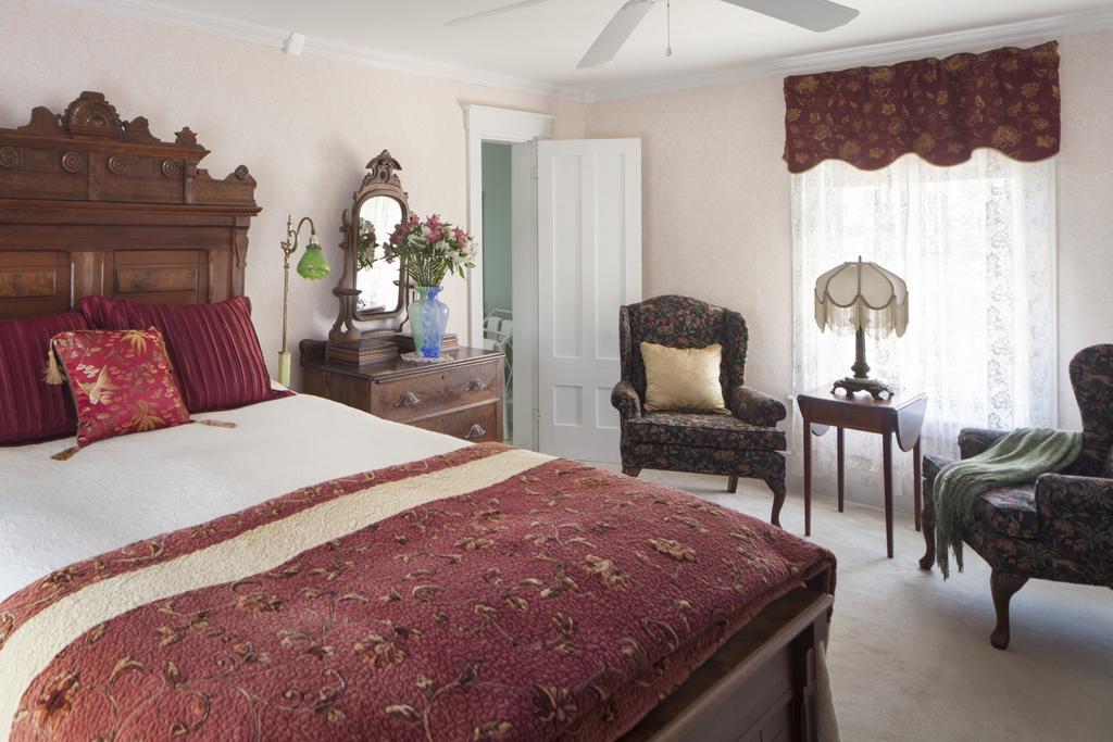 Isaiah Jones Homestead Bed And Breakfast Sandwich Ngoại thất bức ảnh
