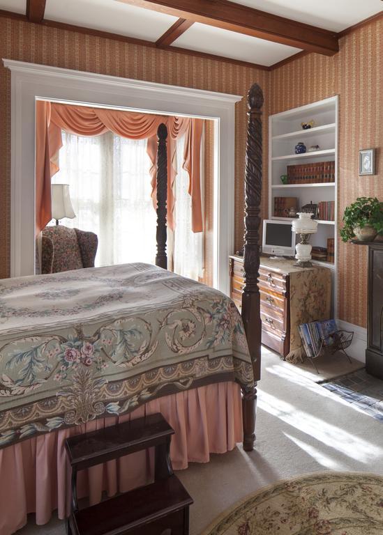 Isaiah Jones Homestead Bed And Breakfast Sandwich Ngoại thất bức ảnh
