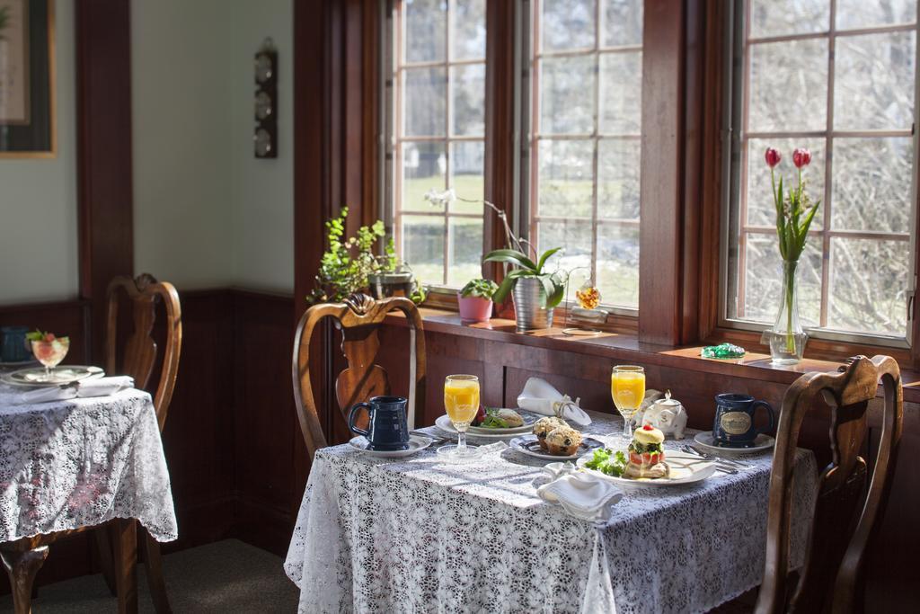 Isaiah Jones Homestead Bed And Breakfast Sandwich Ngoại thất bức ảnh