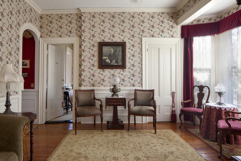 Isaiah Jones Homestead Bed And Breakfast Sandwich Ngoại thất bức ảnh