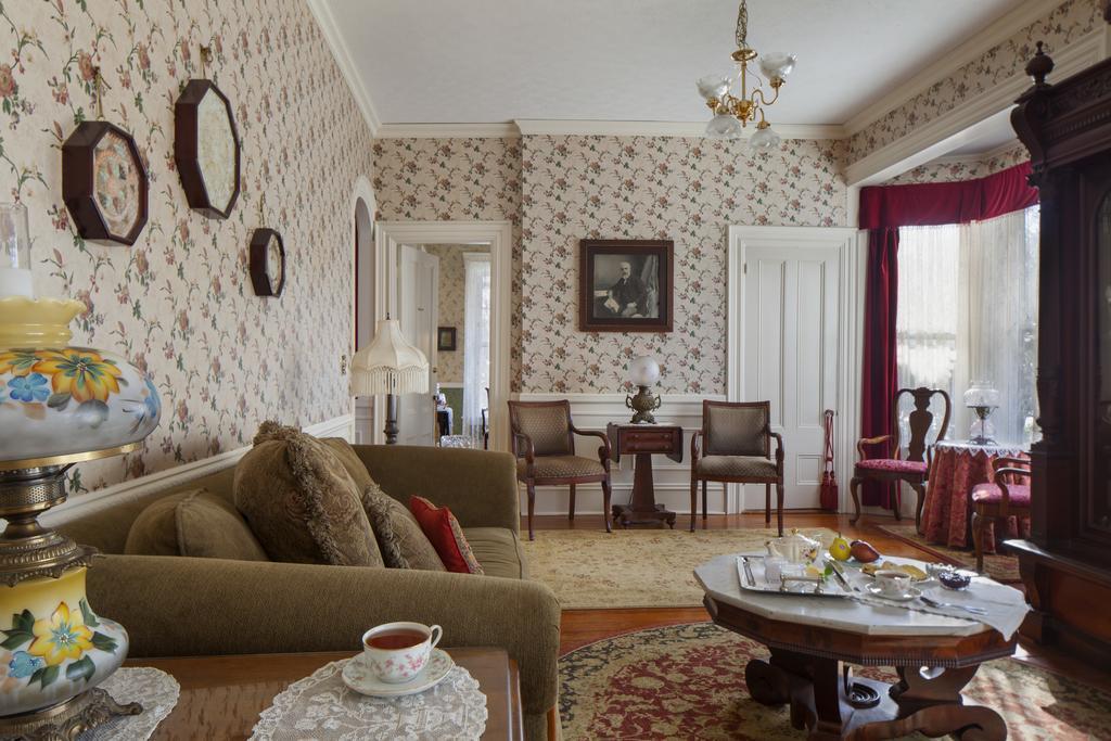 Isaiah Jones Homestead Bed And Breakfast Sandwich Ngoại thất bức ảnh