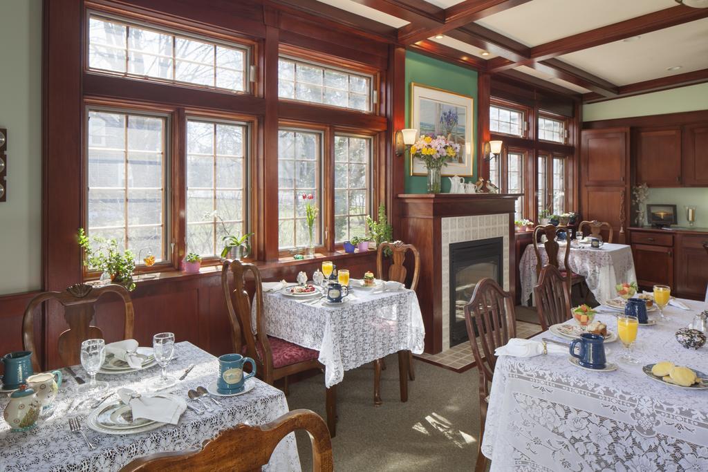 Isaiah Jones Homestead Bed And Breakfast Sandwich Ngoại thất bức ảnh