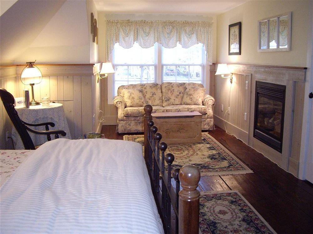 Isaiah Jones Homestead Bed And Breakfast Sandwich Ngoại thất bức ảnh