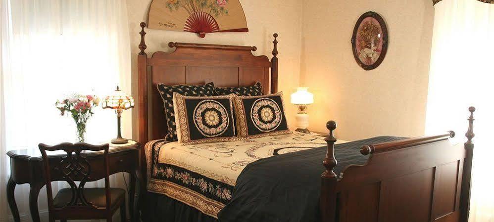 Isaiah Jones Homestead Bed And Breakfast Sandwich Ngoại thất bức ảnh